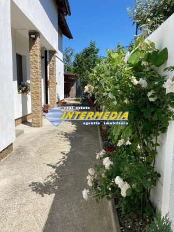 casa-renovata-zona-centru-23