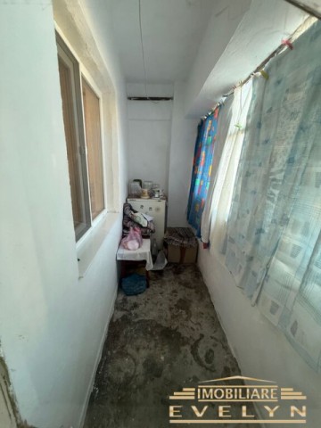 apartament-cu-4-camere-situat-in-zona-bucovina-pret-78000-euro-neg-8