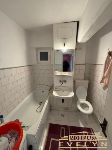 apartament-cu-4-camere-situat-in-zona-bucovina-pret-78000-euro-neg-9