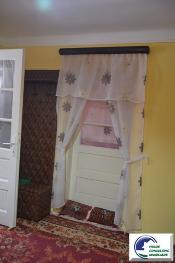 casa-de-locuit-situata-in-comarnic-4