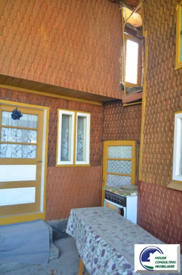 casa-de-locuit-situata-in-comarnic-9