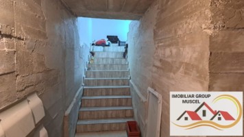 vila-spe-compusa-din-7-camere2-bailiving-bucatarie-6-dormitoarein-comuna-schitu-golesti-pret250000-euro-negociabil-35