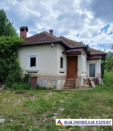 2-corpuri-4-camere-teren-2000-mp-campulung-muscel-arges