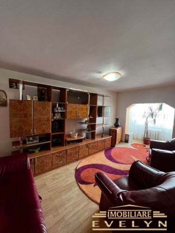 apartament-3-camere-de-inchiriere-zona-imparat-traian-1-min-de-mall-1