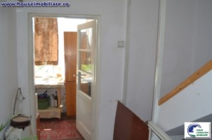 bran-predelut-casa-cu-patru-camere-si-teren-1915-mp-3