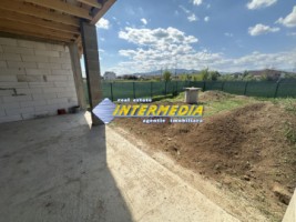 casa-in-rosu-cu-terasa-mare-cu-570-mp-sau-1134-mp-teren-imprejmuit-barabant-alba-iulia-3