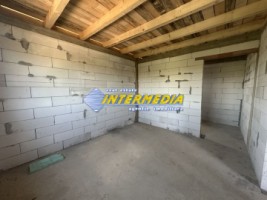 casa-in-rosu-cu-terasa-mare-cu-570-mp-sau-1134-mp-teren-imprejmuit-barabant-alba-iulia-16