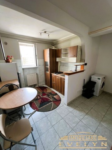 de-inchiriat-apartament-2-camere-zona-scoala-nr7-pret-250-euro-3