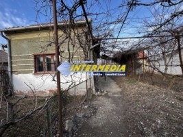 1242-mp-teren-intravilan-imprejmuit-la-asfalt-cu-toate-utilitatile-si-bransamente-si-constructie-cu-anexa-veche-16