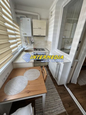 apartament-cu-2-camere-de-inchiriat-centru-loc-de-parcare-4