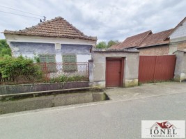 casa-veche-de-vanzare-in-salistea