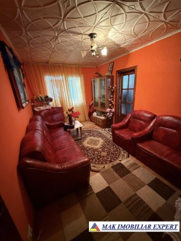 vand-apartament-2-camere-confort-2-et-1-campulung-muscel-arges-3