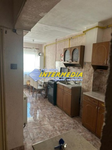 okazie-27000-euro-urgent-garsoniera-30-mp-de-vanzare-decomandata-mobilata-si-utilata-complet-1