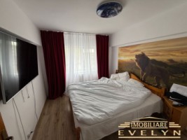 de-vanzare-apartament-4-camere-decomandat-vedere-dubla-spre-parcul-mihai-eminescu-si-piata-mica-3