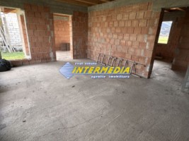 casa-noua-4-camere-105-mp-la-rosu-in-sard-10