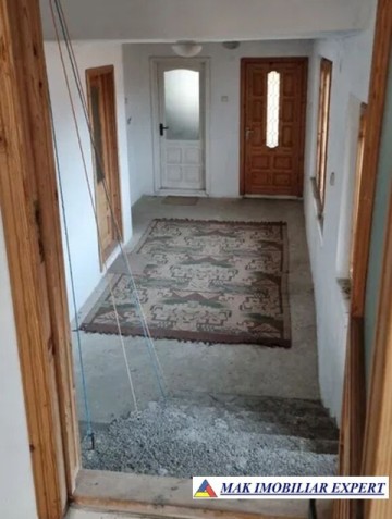 vila-8-camere-1000-mp-domnesti-arges-spatiu-generos-si-confortabil-pentru-familie-11