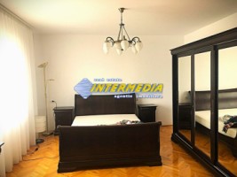 inchiriere-casa-individuala-5-camere-renovata-izolata-finisata-mobilata-complet-sebes-central-4