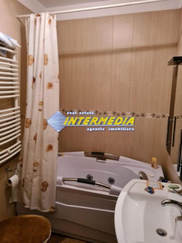inchiriere-casa-individuala-5-camere-renovata-izolata-finisata-mobilata-complet-sebes-central-14