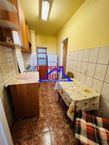 inchiriez-apartament-2-camere-decomandat-renovat-zona-strand-5