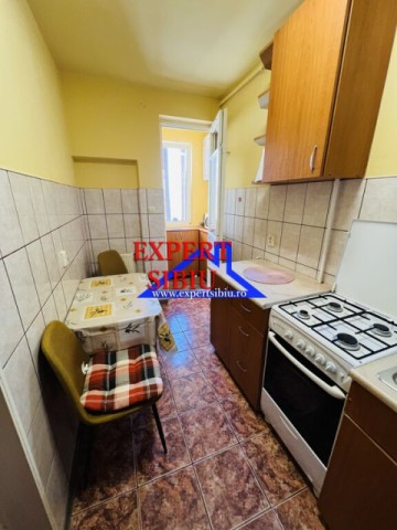 inchiriez-apartament-2-camere-decomandat-renovat-zona-strand-6