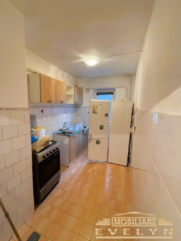 apartament-2-camere-amplasat-la-etaj-1-zona-aleea-scurta-pret-49500-euro-2