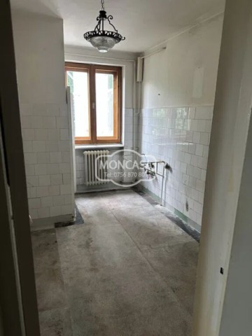 apartament-3-camere-bloc-caramida-bulevard-etaj-4-cu-sarpanta-2