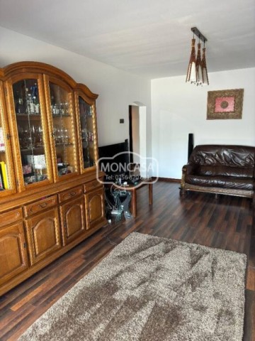 apartament-3-camere-zona-mall-etaj-1-decomandat-2