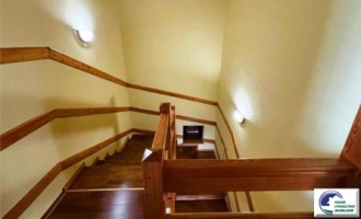 casa-de-vacanta-situata-in-bustenigolful-regal-14