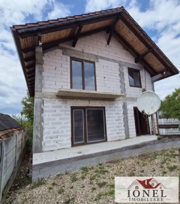 casa-de-vanzare-in-ciumbrud