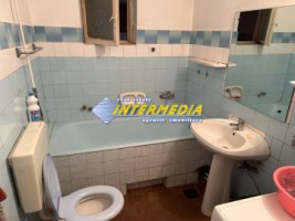 casa-de-vanzare-in-centru-3-camere-2-bai-pivnita-terasa-si-toate-utilitatiile-4