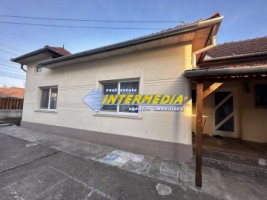 vanzare-1176-mp-teren-intravilan-alba-iulia-zona-hcc-la-asfalt-cu-toate-utilitatiile-canalizare-si-constructie-pe-el-5
