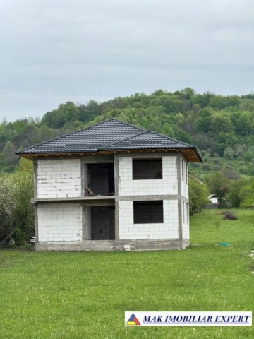 vand-vila-4-camere-3000-mp-teren-mihaesti-arges