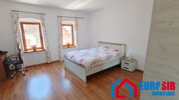 casa-individuala-4-dormitoare-garaj-teren-1457-mp-in-sibiu-mohu-8