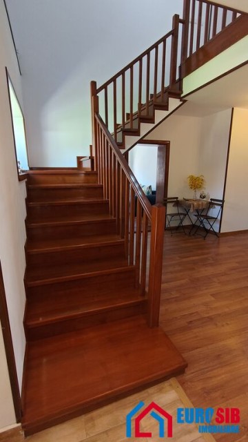 casa-individuala-4-dormitoare-garaj-teren-1457-mp-in-sibiu-mohu-23