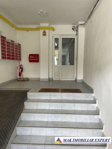 vand-apartament-3-camere-confort-1-et-78-central-campulung-muscel-arges-15