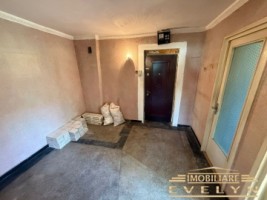 de-vanzare-apartament-3-camere-zona-centrala-aleea-maxim-gorki-62-mp-etaj-3-1