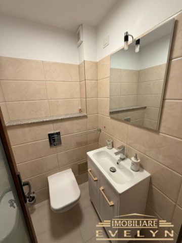 de-vanzare-apartament-3-camere-decomandat-piata-mare-etaj-23-renovat-complet-8