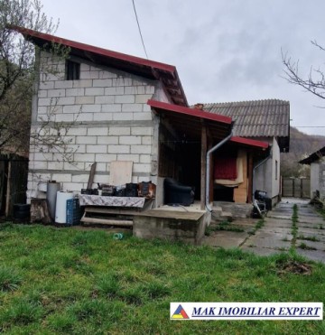 vila-5-camere-teren-1000-mp-de-vanzare-cetateni-arges-2