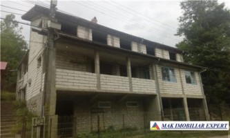 vila-nefinisata-450-mp-parcare-pretabila-pentru-pensiune-de-vanzare-in-bradulet-arges