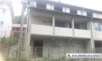 vila-nefinisata-450-mp-parcare-pretabila-pentru-pensiune-de-vanzare-in-bradulet-arges-2