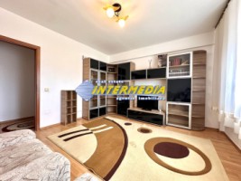 inchiriere-apartament-3-camere-decomandat-alba-bloc-nou-zona-centru-bcr-10