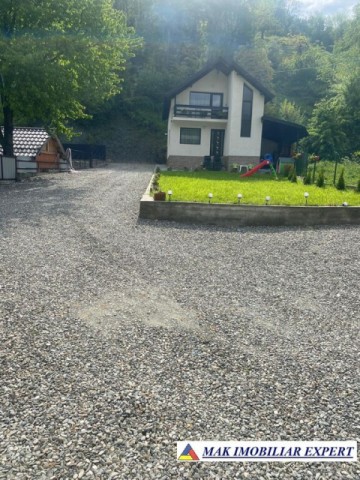 vand-vila-p-e-4-camere-teren-365-mp-rucar-arges-3