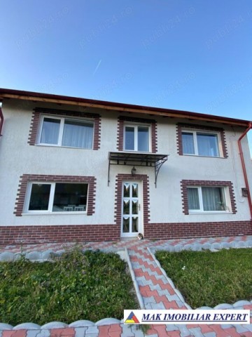 vila-5-camere-cu-teren-de-1000-mp-de-vanzare-in-leresti-arges-1