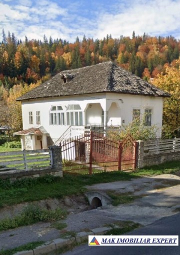 vand-casa-2-camere-teren-2000-mp-in-leresti-arges-2