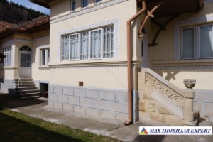 casa-5-camere-teren-800-mp-leresti-arges-10