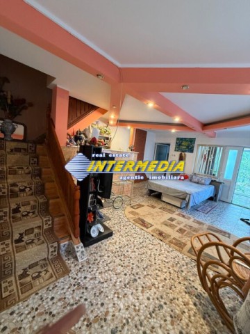 casa-vanzare-ighiu-cu-390-mp-teren-finisara-si-inprejmuit-si-utilitati-3