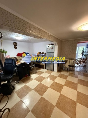 casa-vanzare-ighiu-cu-390-mp-teren-finisara-si-inprejmuit-si-utilitati-15