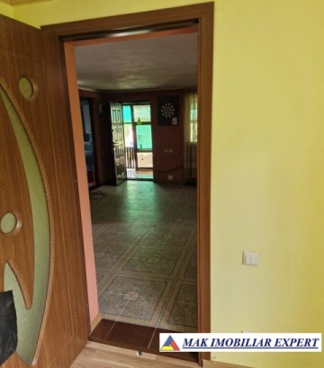casa-vacanta-3-camere-teren-625-mp-robaia-musatesti-arges-4