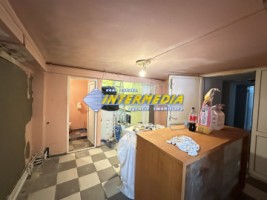 inchiriere-spatiu-comercial-260-mp-cu-3-bai-alba-iulia-zona-mall-5