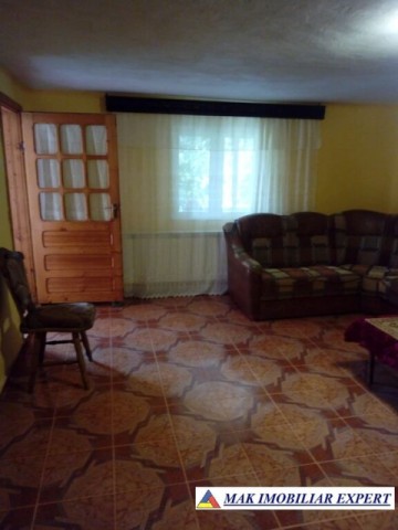de-vanzare-casa-cu-3-camere-si-teren-de-2046-mp-in-poenarii-de-muscel-arges-1